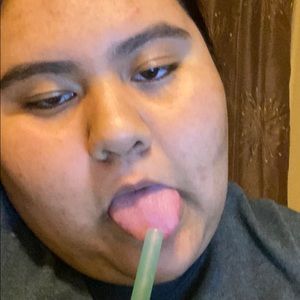 Meet your Posher, Melina